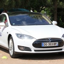 TVE - Tesla modèle S - 100% électrique à forte autonomie